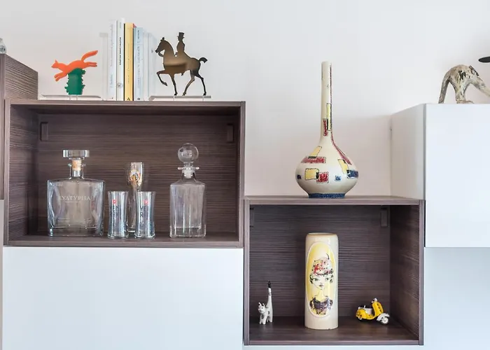 Cool Flat Alberti Lift, Terraces, Free Parking